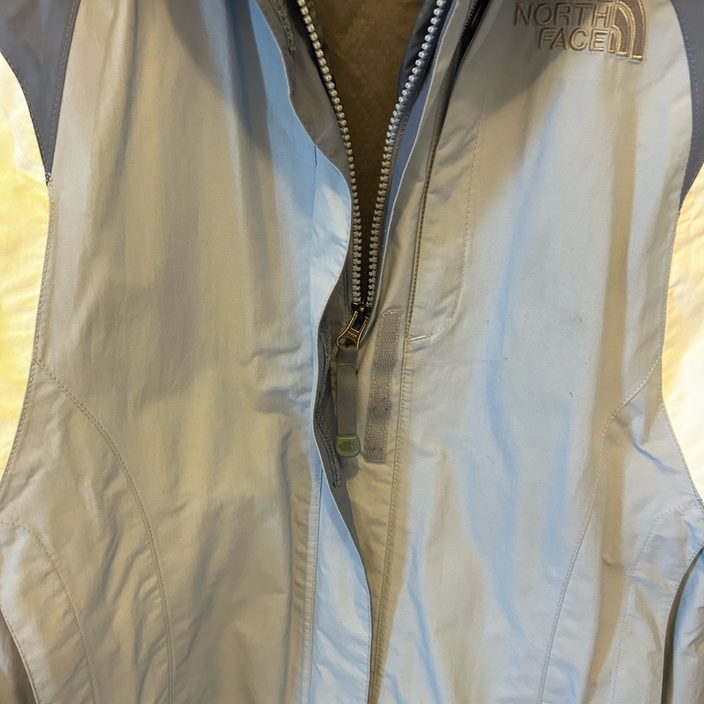 The North Face women’s blue and White Performance Jacket - Picture 6 of 7